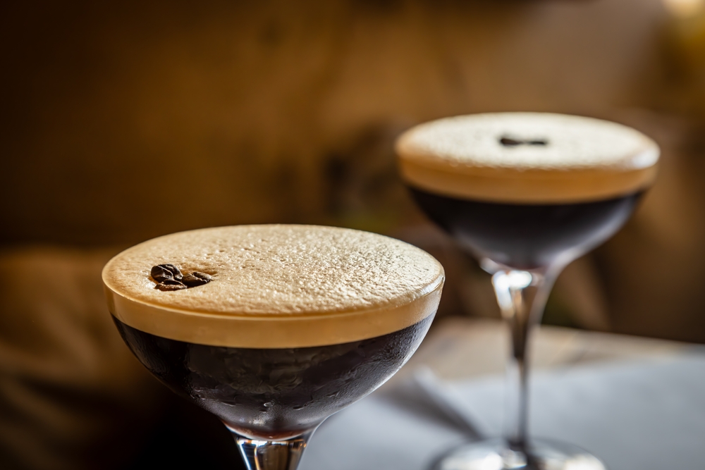 Espresso Martini kávészemekkel
